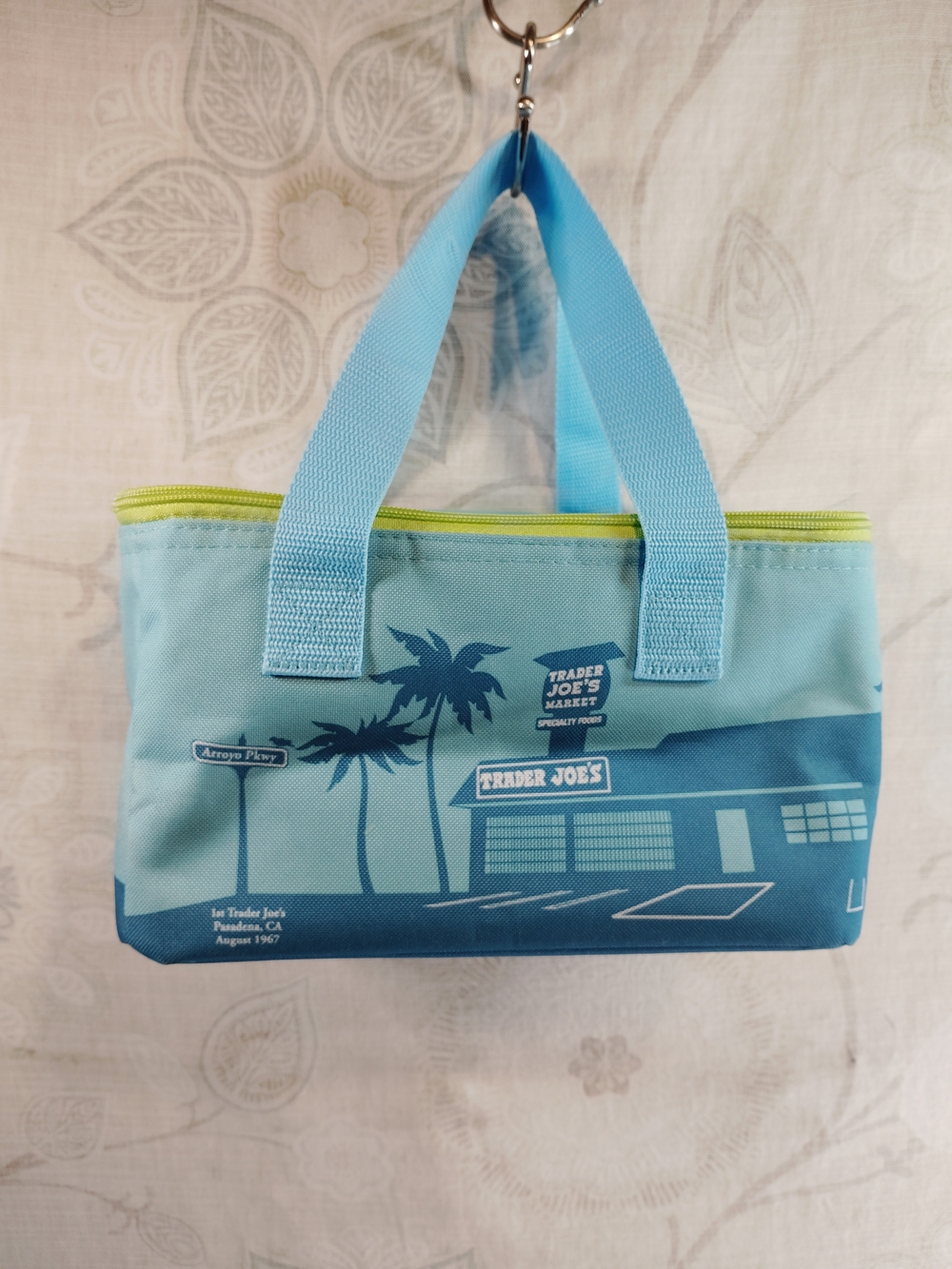 Trader Joe's Insulated Lunch Tote Bag In Two-Tone Blue With Lime Zipper